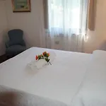 La Casa Dei Vezzi Pensionat 3*